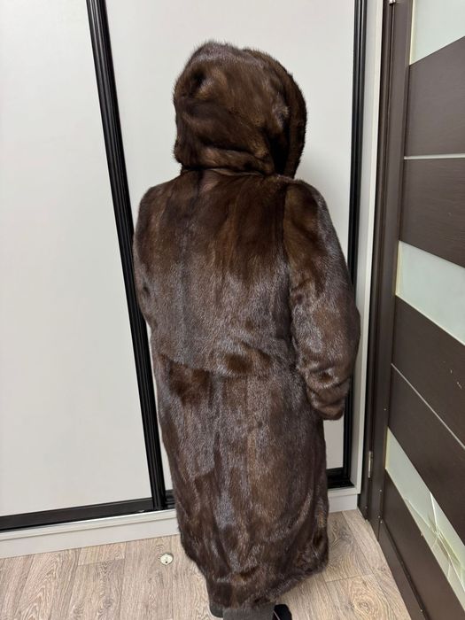 Продам норковую шубу