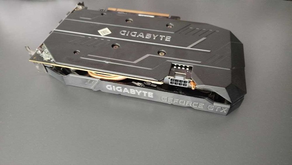 Продавам Gigabyte GeForce® GTX 1660 SUPER™ OC 6G