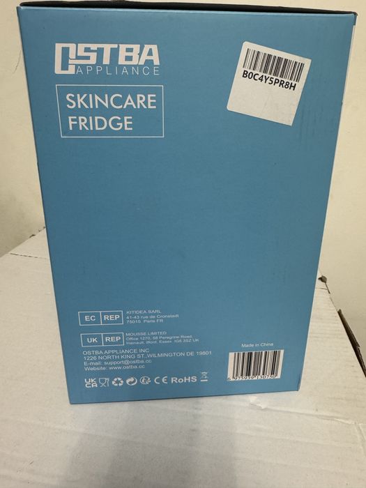 НОВ мини хладилник на 12в и на 220в