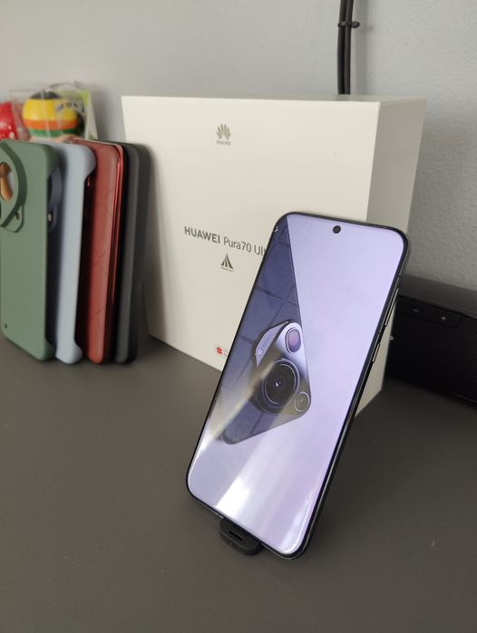 Vând Huawei Pura 70 Ultra, garanție încă un an.