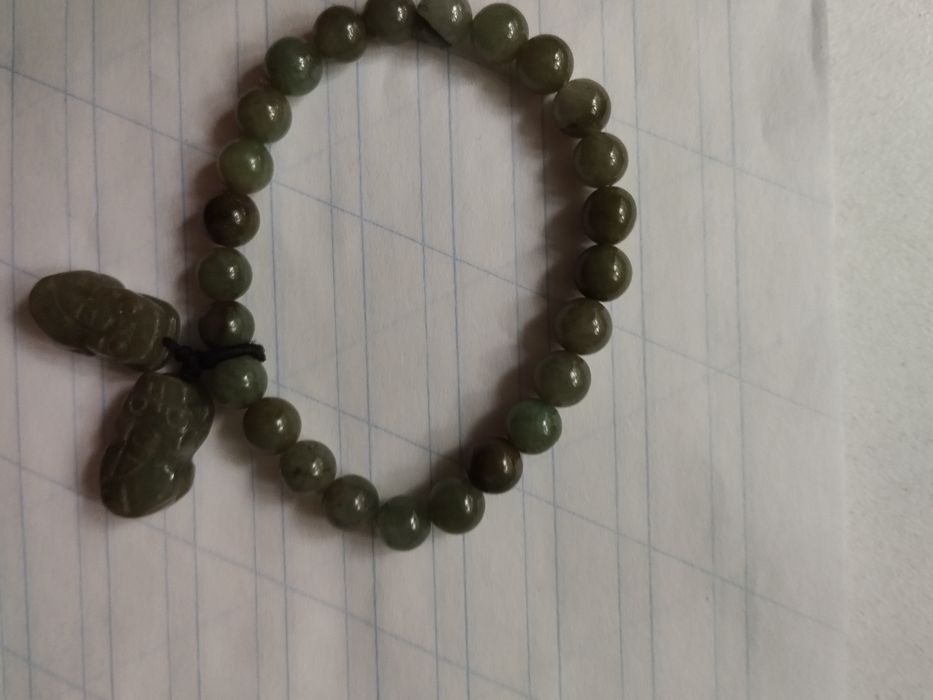 Продам набор,  натуральный камень нефрит