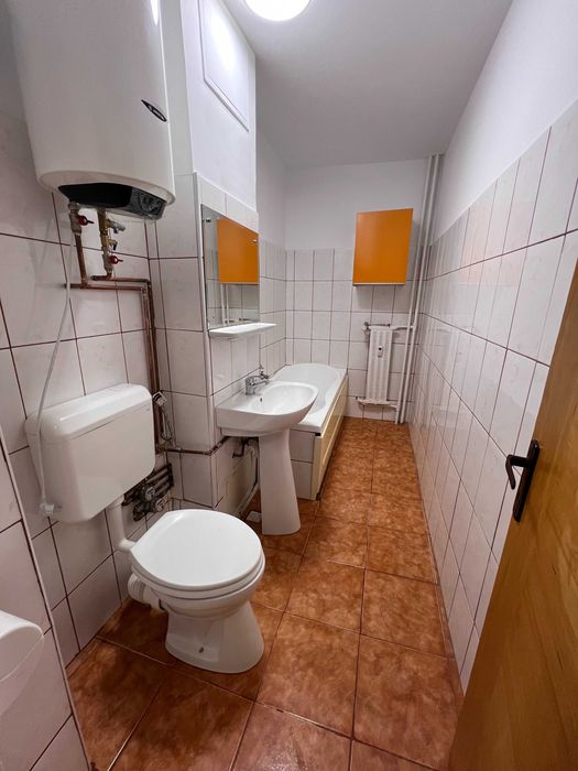 Garsonieră decomandată 42 mp | Bd. Ghica Tei 89 | Etaj 2 | 400 €/lună