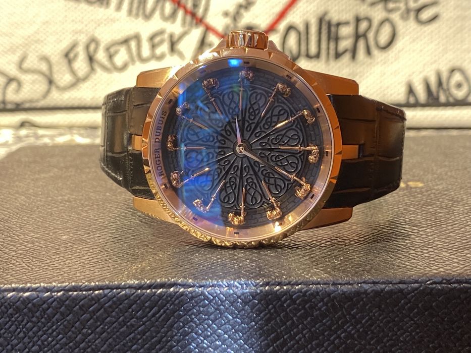 ROGER DUBUIS мужские часы
