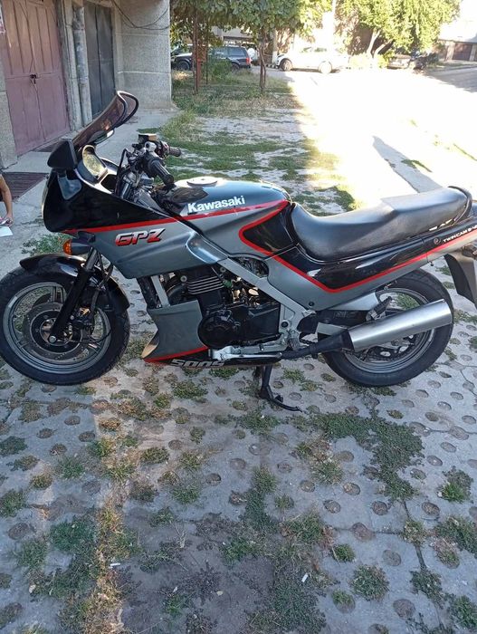 Продавам мотор GPZ Kawasaki 500 S