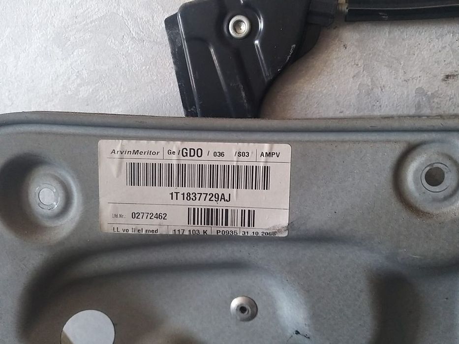 Macara usa stanga fata vw touran 1t 1t1837729aj
