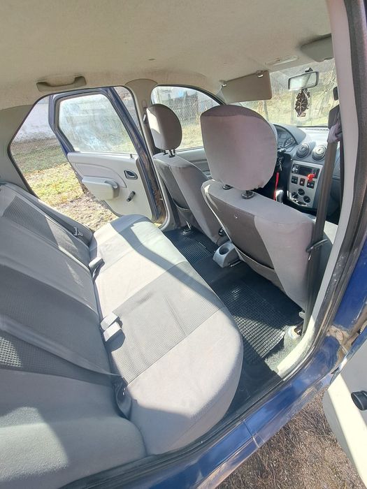 Vând Dacia Logan 1.4MPI