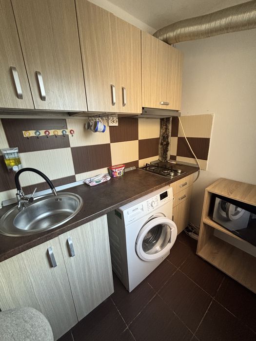 Ofer spre inchiriere apartament utilat si mobilat . Nr tel: 0763472374