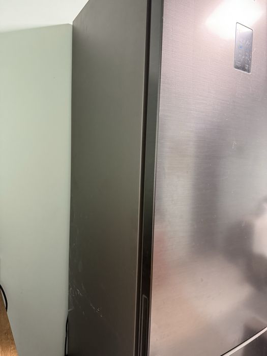 Холодильник Samsung