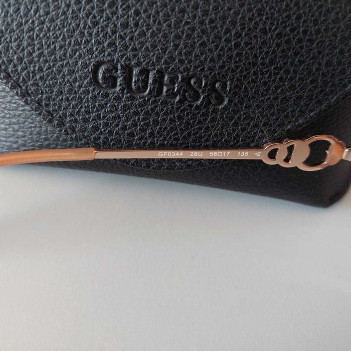 Слънчеви очила дамски GUESS