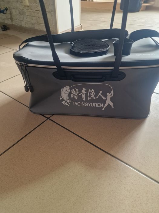 Ведро для рыбы рыбалка.