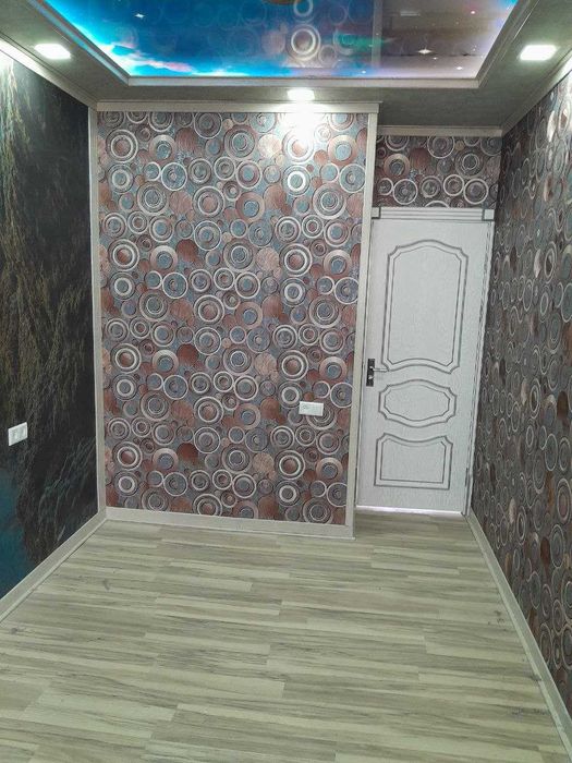 Navoyi viloyati navoyi shaxrida  2/2/4 sotiladi 50000$