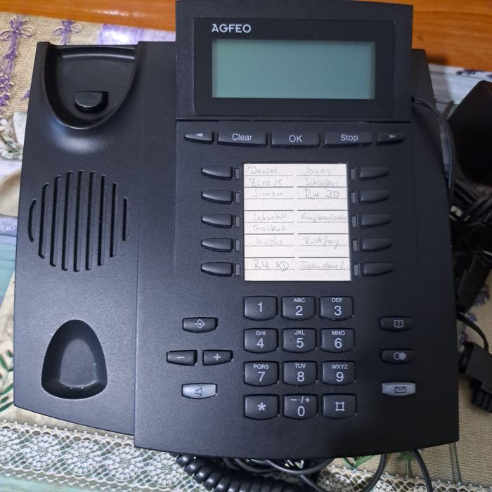 Telefoane fixe și mobile