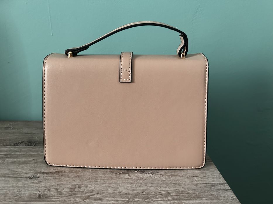 Малка дамска чанта