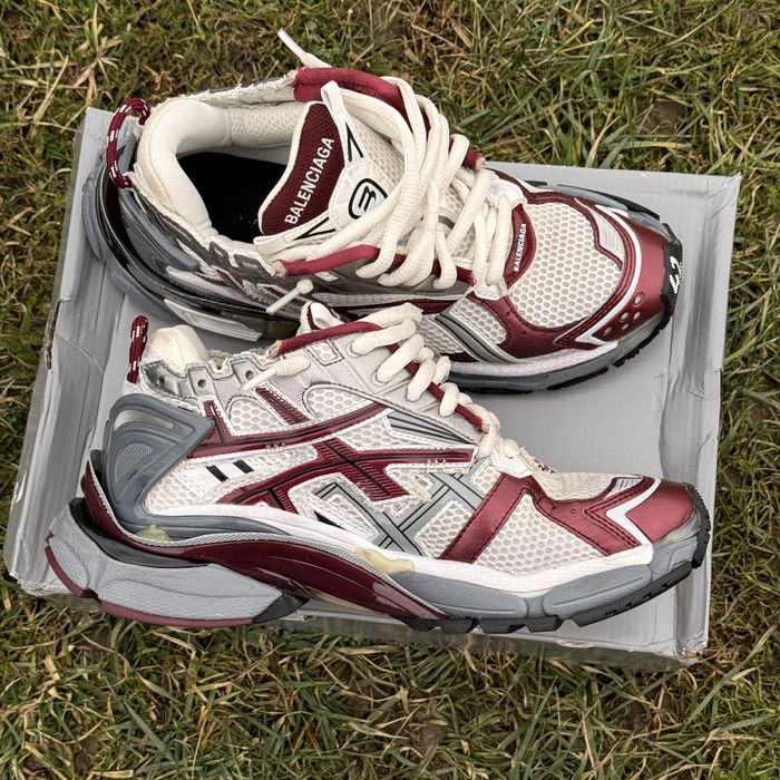 Balenciaga Runner Burgundy