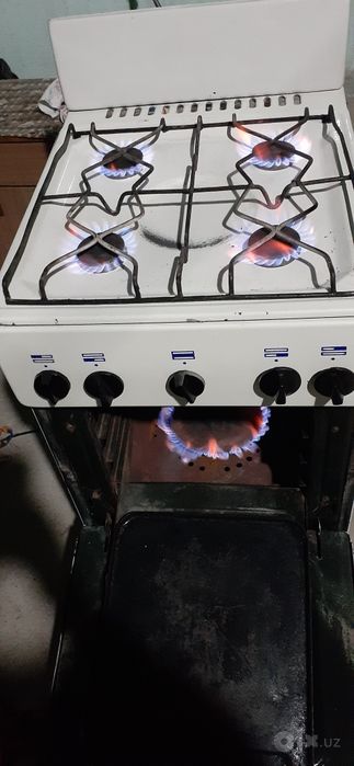 Срочно продаётся газ плита Гефест
