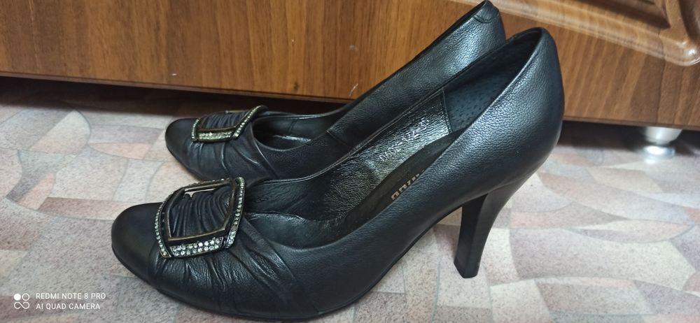 Продам туфли женские новые
