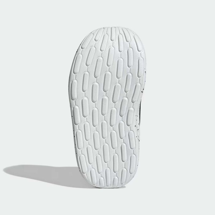 Новые оригинальные детские кроссовки Adidas Размер: 21