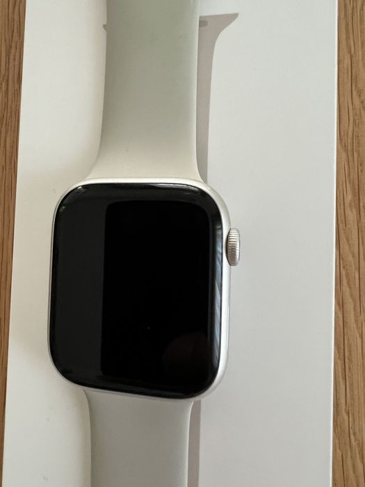 Apple Watch Series 8 45mm cellular A2775 Starlight