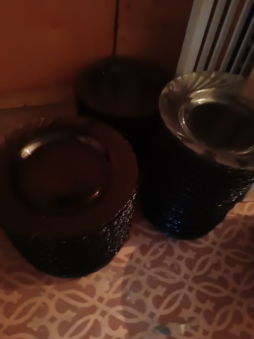 Посуда тарелки,стаканы,пиала,вилки,ножи