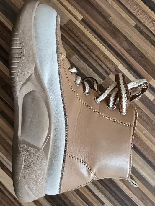 De vanzare sneakers