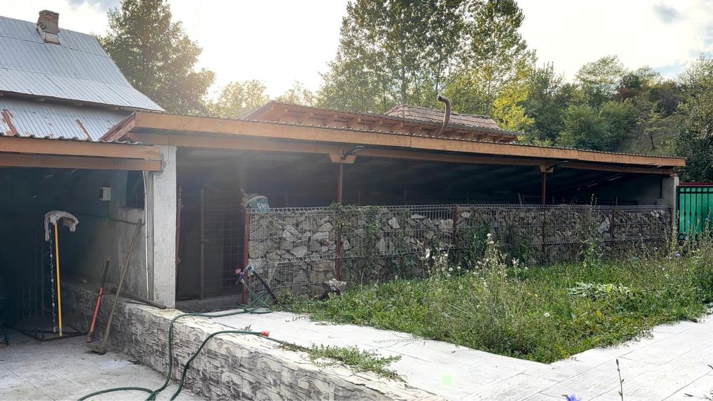 Casă în zonă liniștită, Păușești Măglași