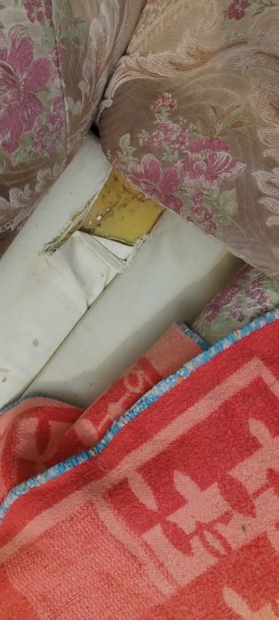 Отдам диван+кресло