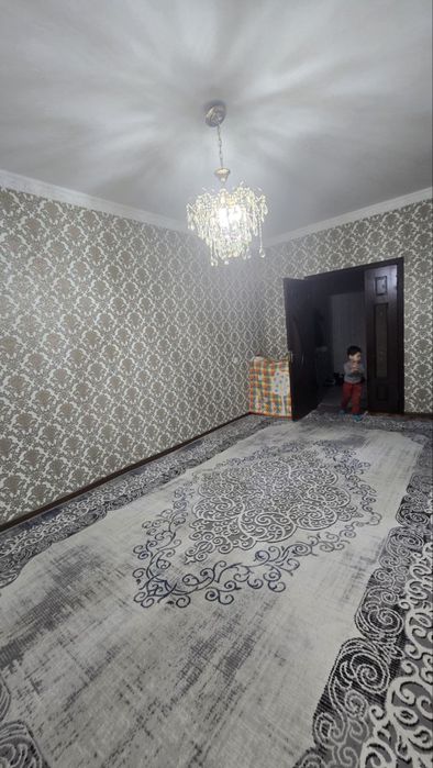 Srochno sotiladi sergelida 3 xona 77 kv uy