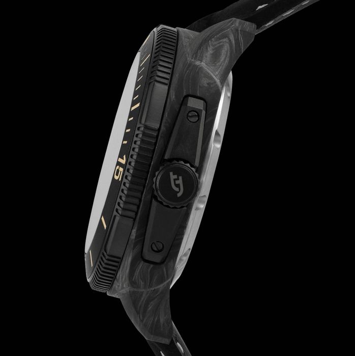 Ceas Tecnotempo - "Commando" - Forged Carbon & Titanium - Automatic - TT.300CT.BB (leather strap)