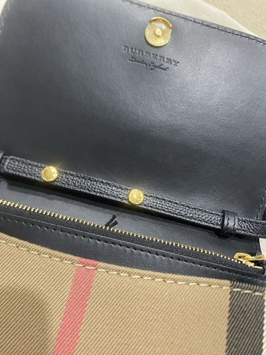 Продам сумочку burberry