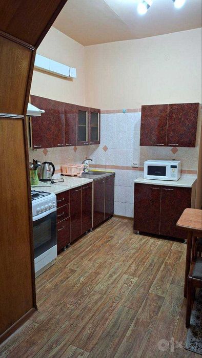 Квартира метро Космонавтов 3/5/5 110 м2