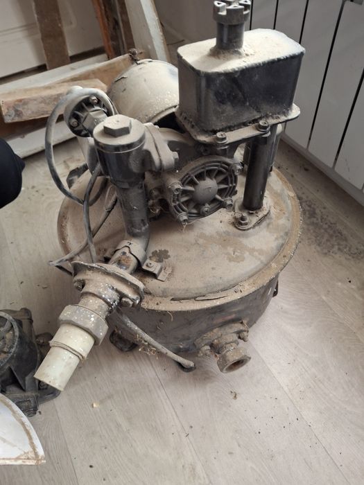 Вакумный насос сатылады!