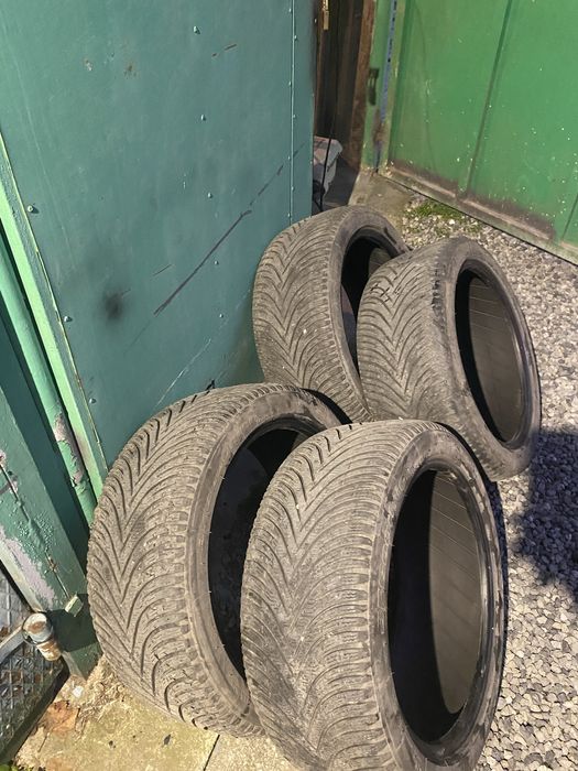 2бр Зимни гуми Bf goodrich 245/40/18