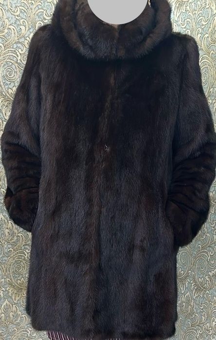 Продам норковую шубу