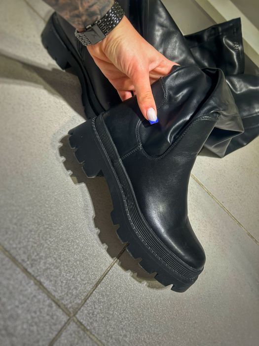 Дамски кожени ботуши