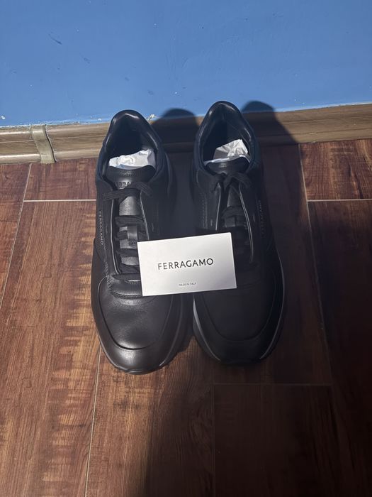Vand adidasi feragamo nr 41