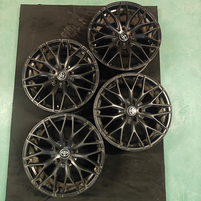 R18 PCD 5 *114,3 Комплект легкосплавных дисков