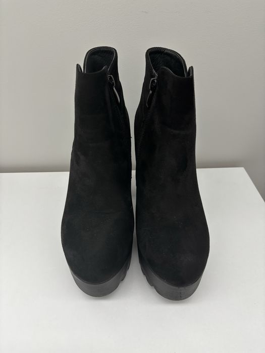 Боте на ток черни