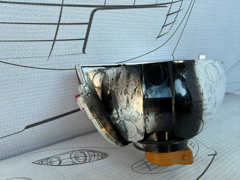 Stop Haion Dreapta Renault Captur 1 2015 / 2013-2020 / Cod OEM 265540003R (5C2)