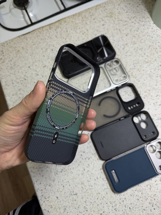 Айфон 17про и 14про чехлы