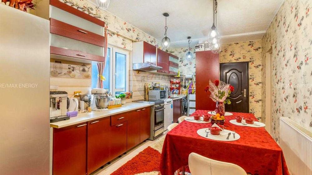 OCAZIE  Casa de vacata in DEALU NEGRU judetul Cluj DE VANZARE