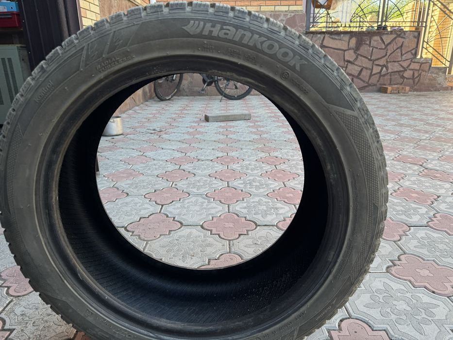 Продам 4 балона 245/45/R19
