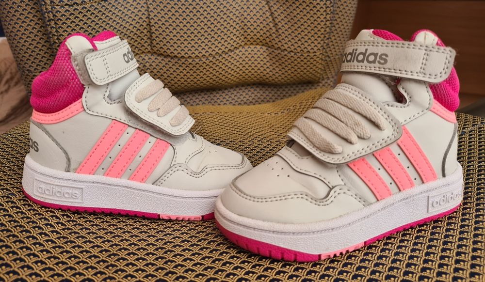 Детски маратонки Adidas, номер 21
