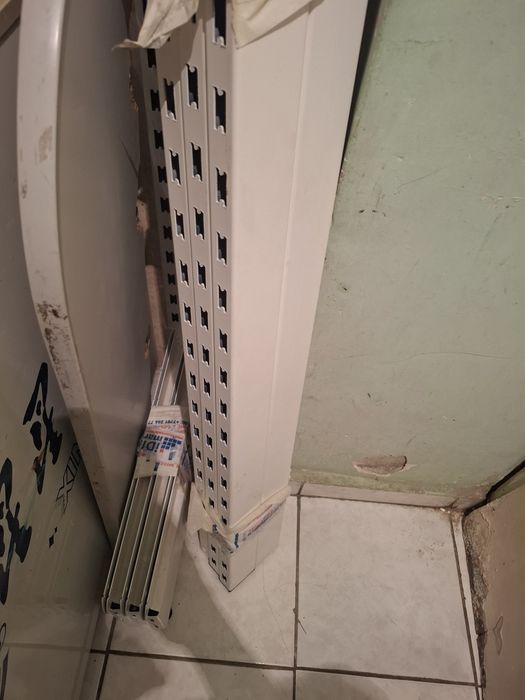 Стойка для магазнивай полку