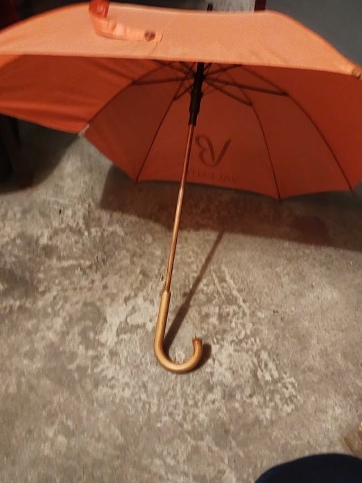 Продам зонтики новые