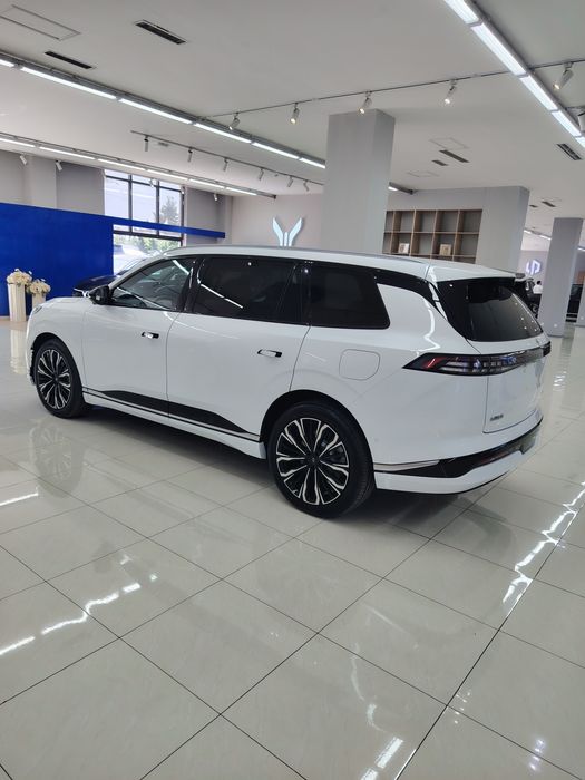 DONGFENG 008 gibrid 210 km