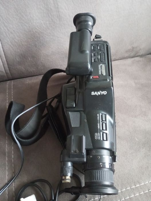 Видеокамера Sanyo