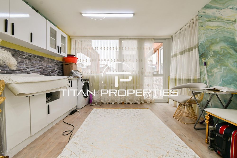 Продава се Тристаен апартамент в София, Свобода - 160 кв.м за 1875 €/кв.м - Снимка #2