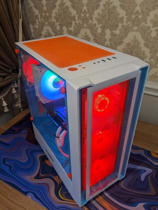 | CYBER ICE AND FIRE | RTX 2070 | i3-12100F | 16GB | Custom PC |