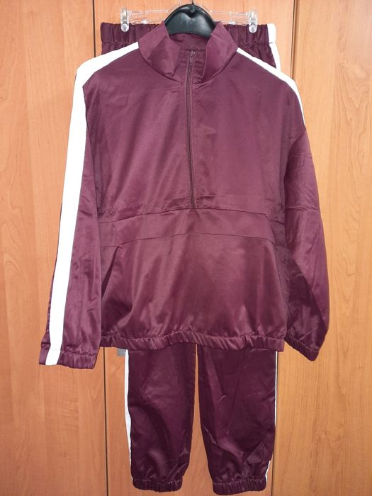 Дамски спортен комплект