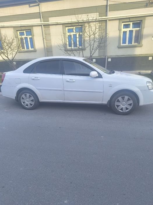 Lasetti sotiladi srochna